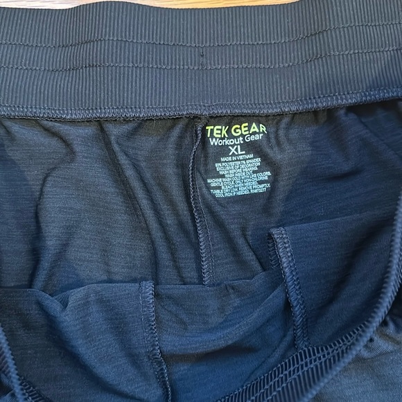 Set of 2 Workout Shorts - Picture 4 of 11
